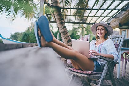 5 Easy Online Side Hustles You Can Do Anywhere